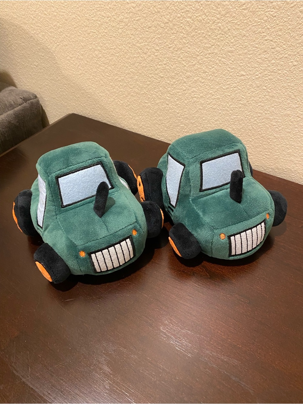 Toddler Plush Green Tractor Slippers LIKE NEW, Size 7/8 Resemble John Deere